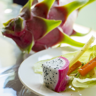 実は栄養の宝庫！夏にドラゴンフルーツを食べよう♪