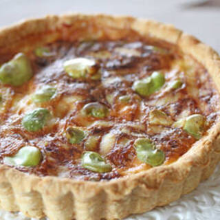 青々とした野菜をメインに。おうちでいただく、『季節のキッシュ』の作り方。