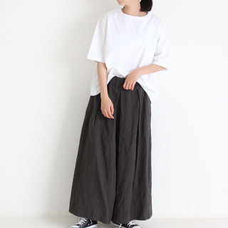 《白×黒》をさらりと着こなす。ナチュラルさんの春夏「モノトーンコーデ」