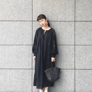 この季節だからこそ映えるってほんと？軽やかに着たい春夏「黒」の使い方 