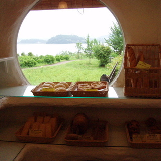 夏休みの旅先で立ち寄りたい♪《関東甲信越》行楽地で人気の「パン屋さん」7選