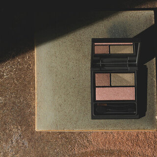 色・質感・アイラインの引き方。“奥二重さん”のナチュラルアイメイク術