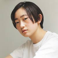 凛としてスタイリッシュ 今夏は スリークヘア でモードなルックを満喫 キナリノ