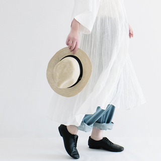 『ノーアイロン』でも素敵に着こなせる、ナチュラルな素材感が心地いい大人服