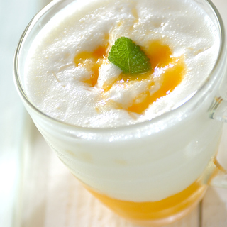 さっぱり爽やかな甘さのヨーグルトドリンク「ラッシー」の作り方＆アイデアレシピ集