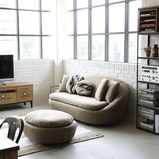 人気のニュアンスカラーをインテリアにも。「ベース別」インテリアコーディネート術