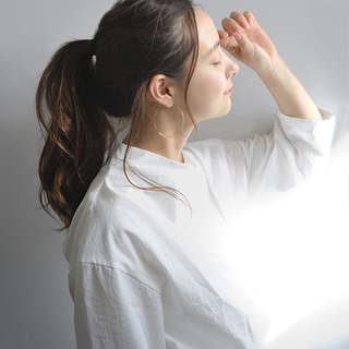 暑くても涼しげに着こなしたい。"汗が目立たない"服の選び方&"サラサラ汗"対策