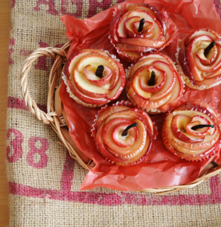 【リンゴ、サツマイモ、ブドウ】など秋の果物を使って。ヘルシーで美味しいスイーツ作り♪