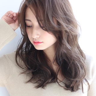 “スモーキー”が合言葉。秋冬おすすめの「ベイクドカラー」髪色カタログ