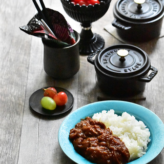 圧⼒鍋・炊飯器でも♪トロトロで贅沢な味わいの「牛すじカレー」レシピ集