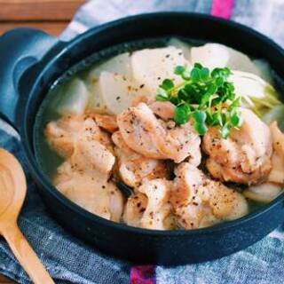 今晩のメインは、一杯でお腹が満たされる『おかずスープ』で温まりましょう。