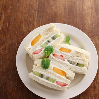《果物×パン》のおいしいアート♪「フルーツサンド」の作り方＆簡単アレンジレシピ