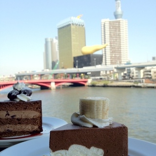 ゆったりできる景色と時間がごちそう。東京都内「景色も楽しめるカフェ」 