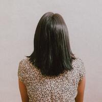 暗めグレーアッシュ50選 ブリーチなしで楽しむナチュラル髪色集めました キナリノ