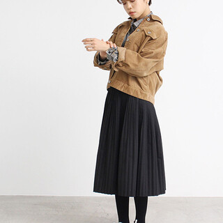 秋冬でも楽しみたい、スカートのお洒落。暖かくてバランスがいい「足もと」は？