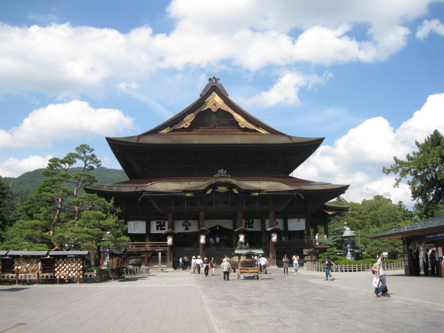 善光寺 は最強のパワースポット 見どころや周辺グルメ 観光スポット案内 キナリノ 善光寺 は最強のパワースポット 見どころや周辺グルメ 観光スポット案内 キナリノ