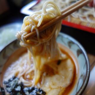 紅葉も。雪も。名水も。秋冬もやっぱり“箱根”－湧水の美味20店－