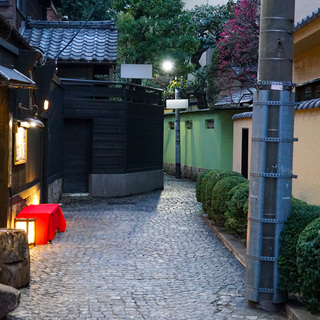 花街の歴史残る「神楽坂」しっとり楽しむ大人のための《観光・ランチ・カフェ》案内