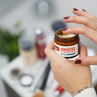 苦手な人でも大丈夫。朝のセットが見違える『ワックスの付け方』