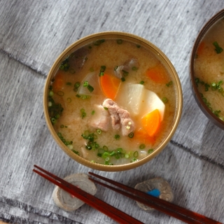 具だくさんがうれしい。心あったまる「豚汁」のアレンジ・リメイクレシピ