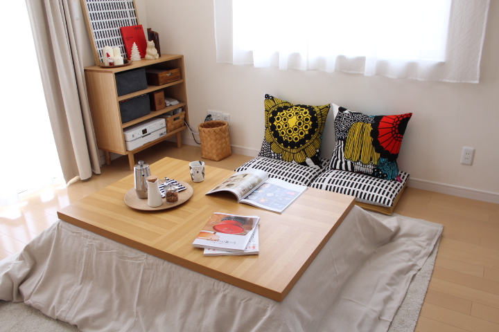 冬時間は こたつ でまったり 極上リラックス空間の作り方 キナリノ