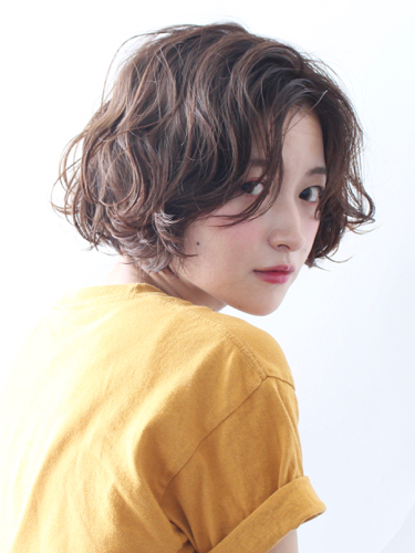 前髪と縦横のバランスがポイント 大人っぽい 面長さん のヘアスタイル見本帖 キナリノ 前髪と縦横のバランスがポイント 大人っぽい 面長さん のヘアスタイル見本帖 キナリノ