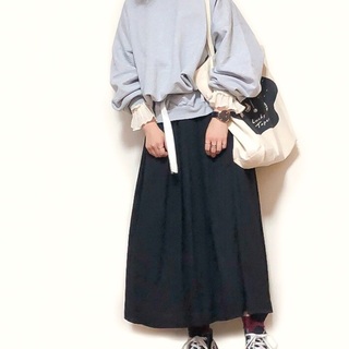 あいまいな色、だから好き。「グレー」で作る大人こなれコーデ