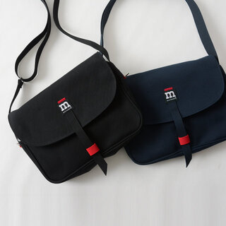 コーディネートを選ばない【黒のショルダーバッグ】おすすめブランド