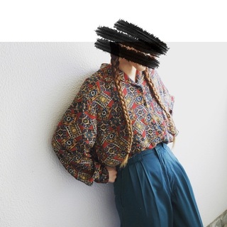 いつものファッションにエッジを加える。『古着アイテム』の取り入れ方