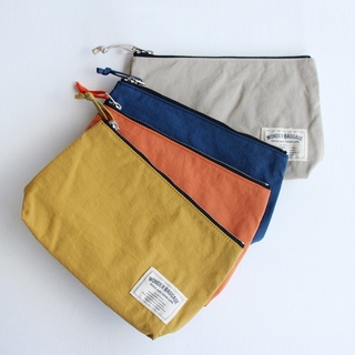 使い心地にも見た目にもこだわりたい！お出掛けは、お気に入りのポーチと一緒に