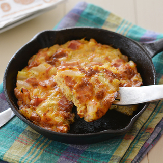 起きるのが楽しみになる♪「スキレットdeアツアツ朝ごはん」を作ってみませんか