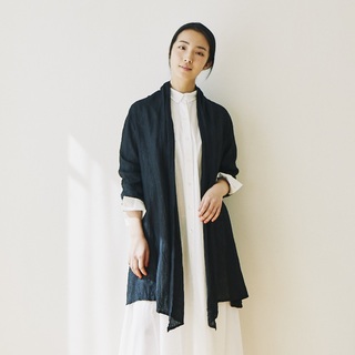 目指すのは、“雰囲気のある女性”。モノトーン＋αでつくる春スタイル