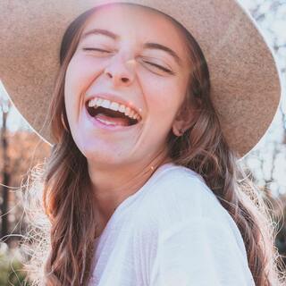 自分らしく輝ける。自然で美しい《笑顔の作り方》レッスン