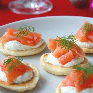 おつまみにも◎なパンケーキ。ロシア料理「ブリニ」をみんなで楽しもう♪