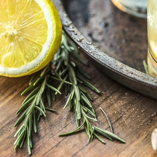 お肌にうれしい食べ物って、どんなもの？知っておきたい「紫外線対策レシピ」