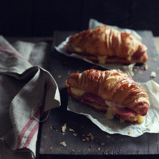 おうちカフェやお弁当にも♪見た目も可愛い「クロワッサンサンド」レシピ