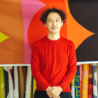 vol.101 テキスタイルデザイナー・鈴木マサルさん -生き物のように力強く。心を飾る魔法の色