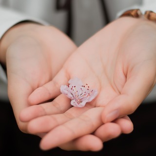 近くにいる人には“直接”伝えたい。「文字」ではなく「言葉」で気持ちを伝える大切さ