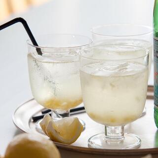 くつろぎの時間を楽しむ…。お気に入りの“マイグラス”を見つけてみませんか！