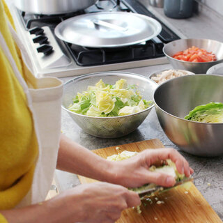 お鍋にボウルに水切りかご。シリーズで揃えたい【台所道具】おすすめブランド４選 