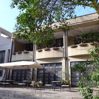 キャンパスで優雅なランチやティータイム♪大学内の「本格レストラン＆おしゃれカフェ」