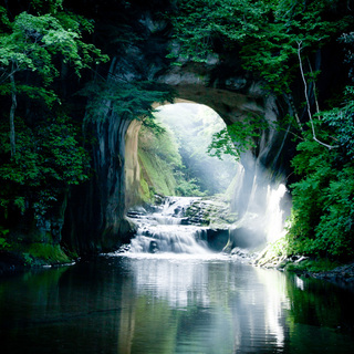 まるでジブリの世界。フォトジェニックな【濃溝の滝】へ出かけよう