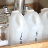 詰め替えるだけで 脱 生活感 シンプルな ランドリーボトル を活用しませんか キナリノ