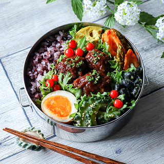 忙しい朝もパパッとつくれる。見た目も華やか「のっけ弁当」レシピ