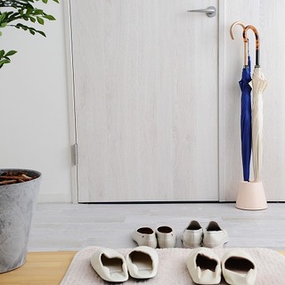 狭くても毎日心地よく出発できる玄関に♪ブロガーさんに学ぶ【玄関コーディネート術】