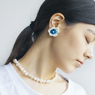 パーツをきれいに演出するには？華奢見えアクセサリーコーデLESSON