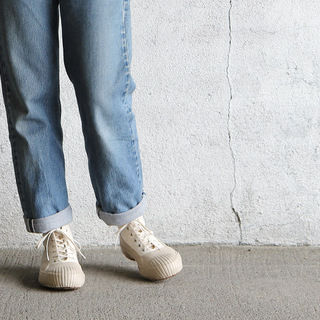 雨の日もファッションを楽しもう。種類別「レインシューズ」コーデ特集