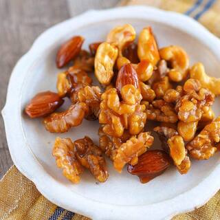 いつものお料理が見違える！食感が楽しい【ナッツ】活用レシピ