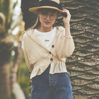 “ペプラム”は大人可愛いだけじゃない！体型カバー&脚長効果も抜群のアイテム♪