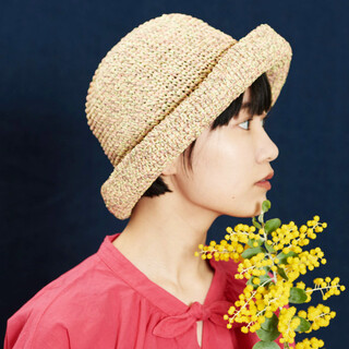 「あの人、ちょっと違う」と思わせる。シンプルだけど個性があるナチュラルコーデ術